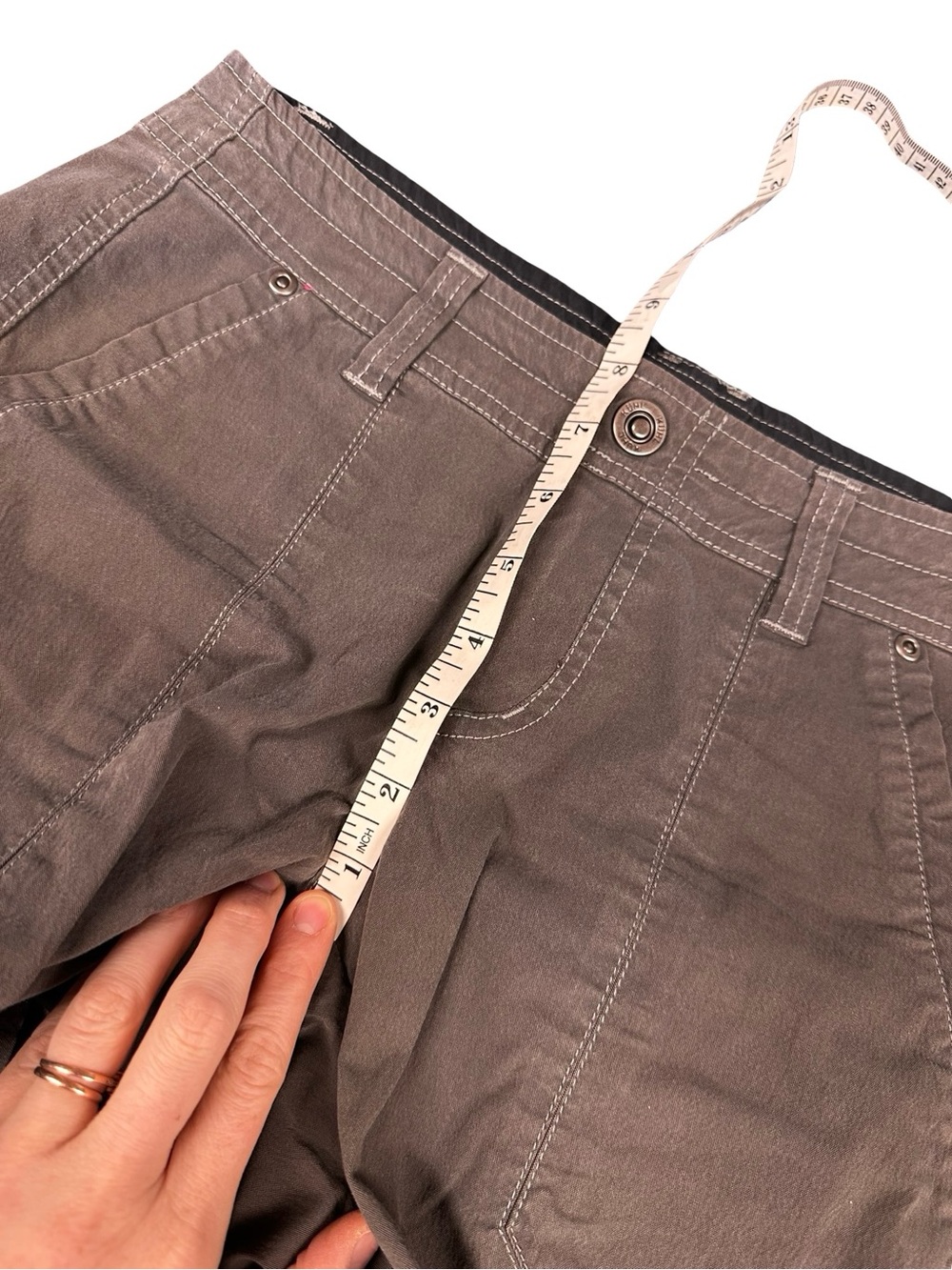 Kuhl Kendra Size 4 Gray Embroidered Outdoor Hiking Capri Pants Stretchy Cotton - Picture 10 of 11